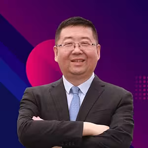 主持人张国斌