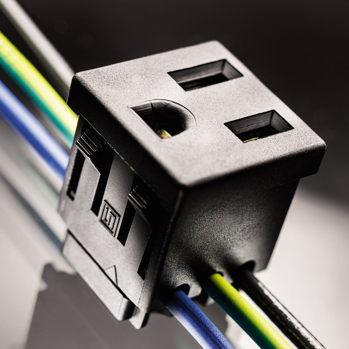 1643095951104004.jpg NEMA NR010 crosswires PR.JPG
