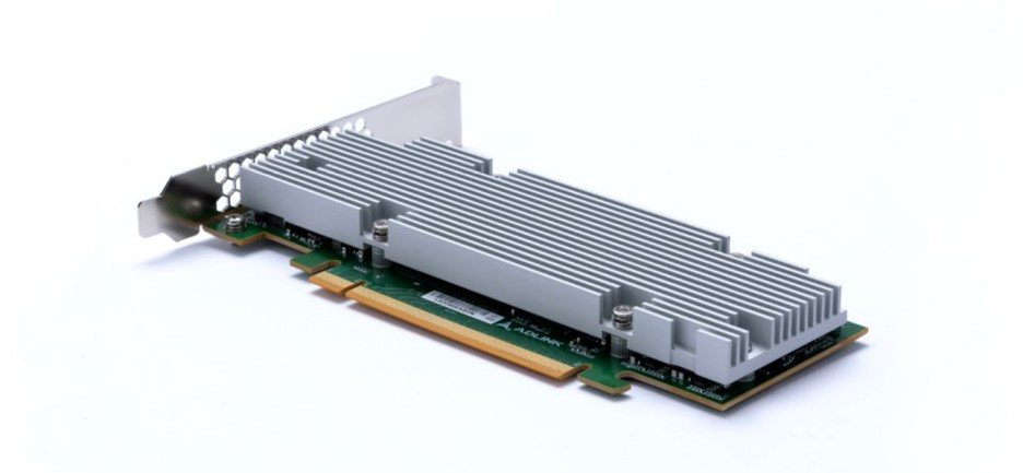 1660031696120053.jpg 凌华科技PCIe-ACC100新闻配图2.jpg